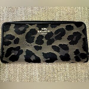 Slim Accordion Zip Coach Wallet